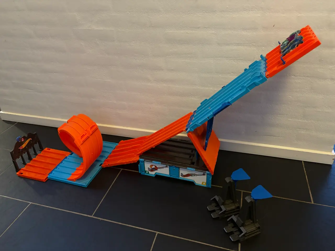 Billede 1 - Hot Wheels - Track Builder Race Crate