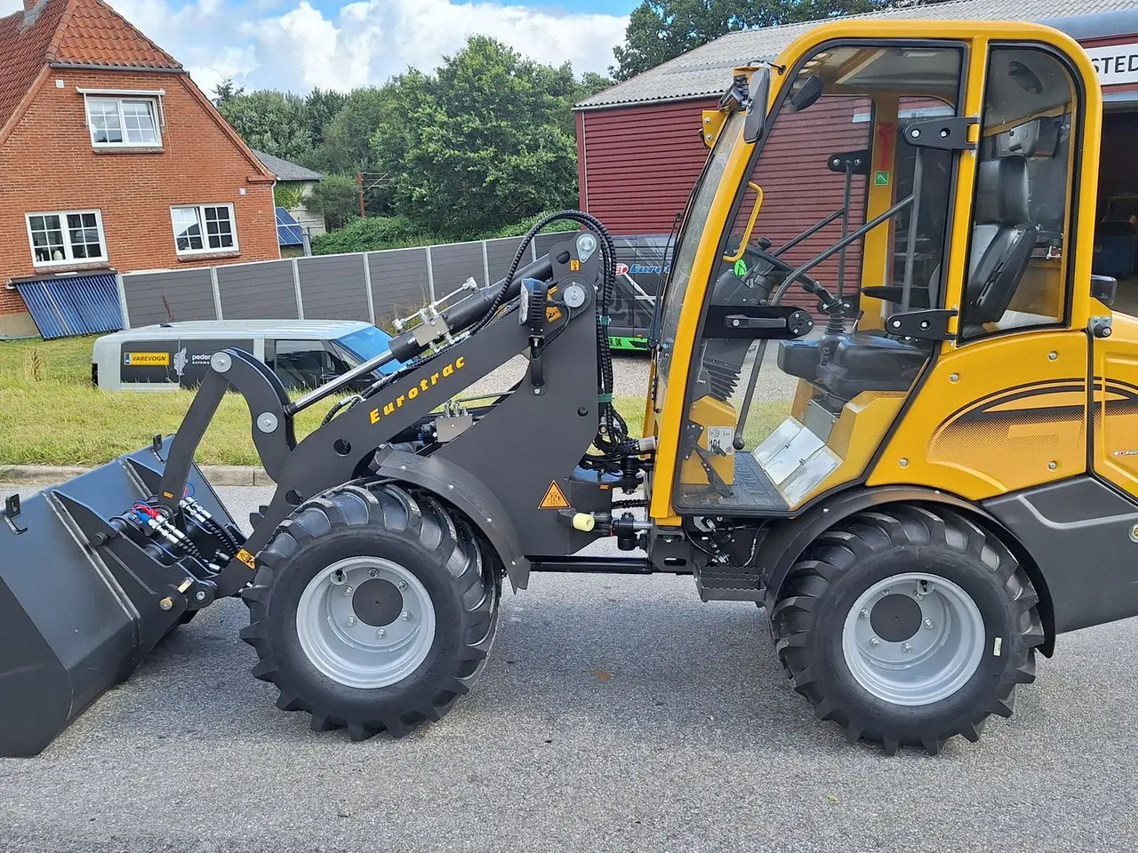 Billede 2 - Eurotrac W12S W12S med førerhus, skovl og gafler