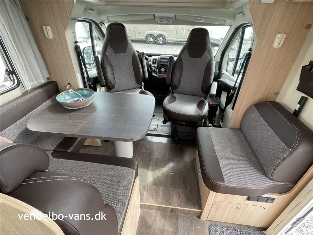 Billede 4 - 2018 - SunLight T 69 L En privat ejer