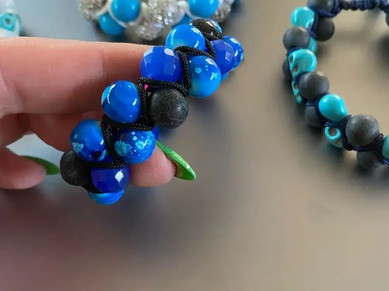 Billede 4 - Nye knyttede armbånd