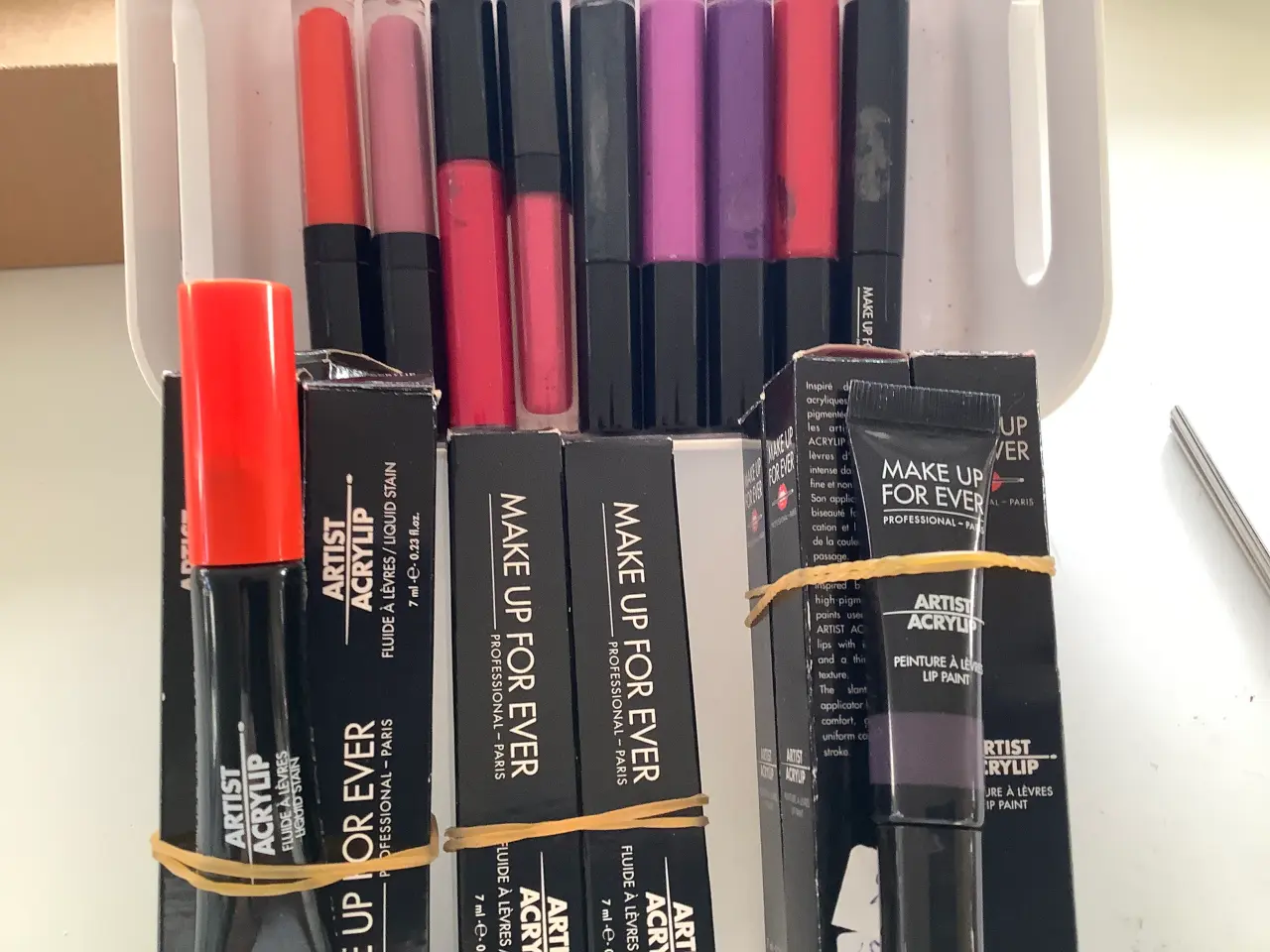 Billede 2 - Stor makeup serie sælges ud .