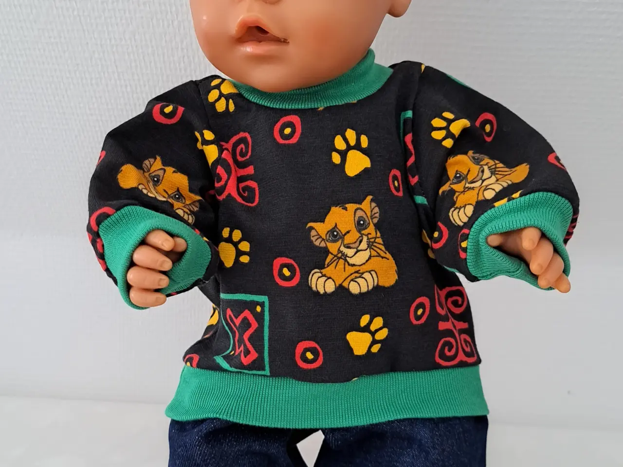 Billede 2 - Baby Born jeans sæt, joggingsæt og sko.