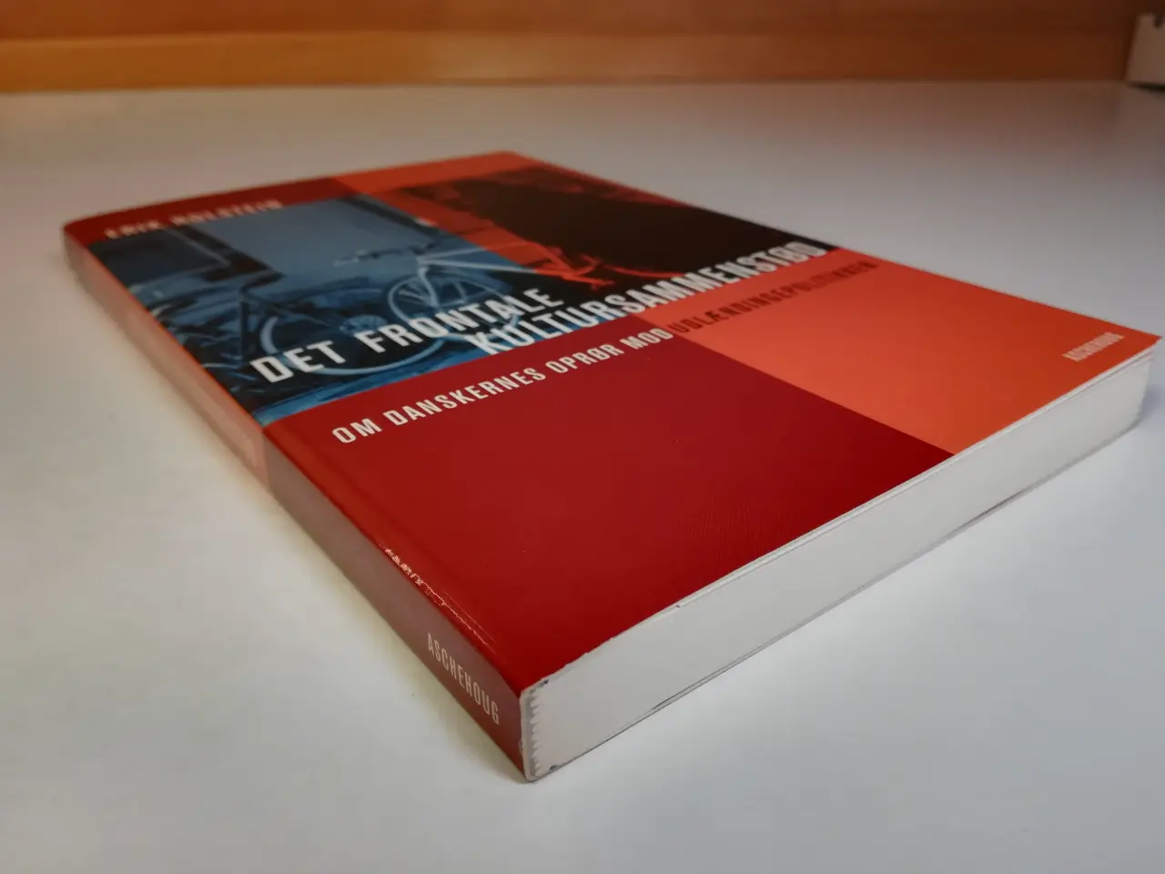 Billede 4 - DET FRONTALE KULTURSAMMENSTØD, af Erik Holstein