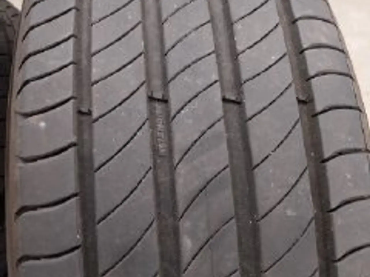 Billede 2 - Michelin sommerdæk sælges