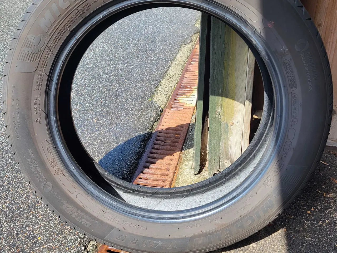 Billede 2 - Sommerdæk 175/65 R 17