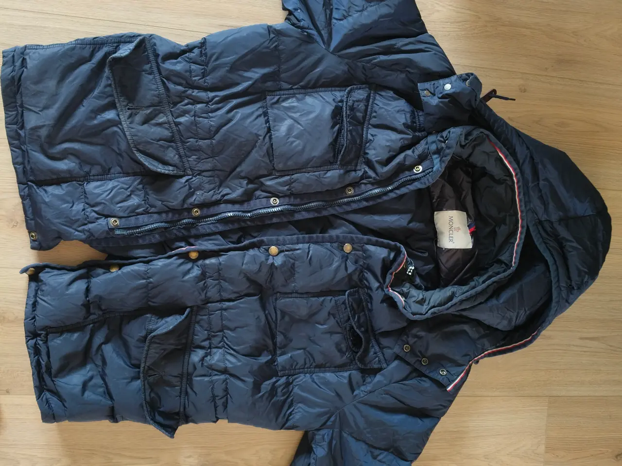 Billede 1 - Moncler vinterjakker lynlås defekt