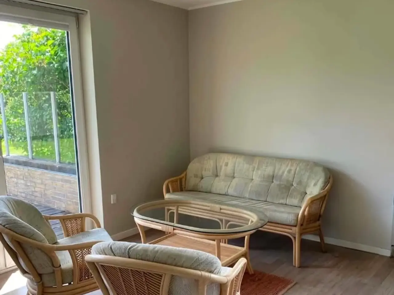 Billede 1 - Rattan sofagruppe med glasbord 
