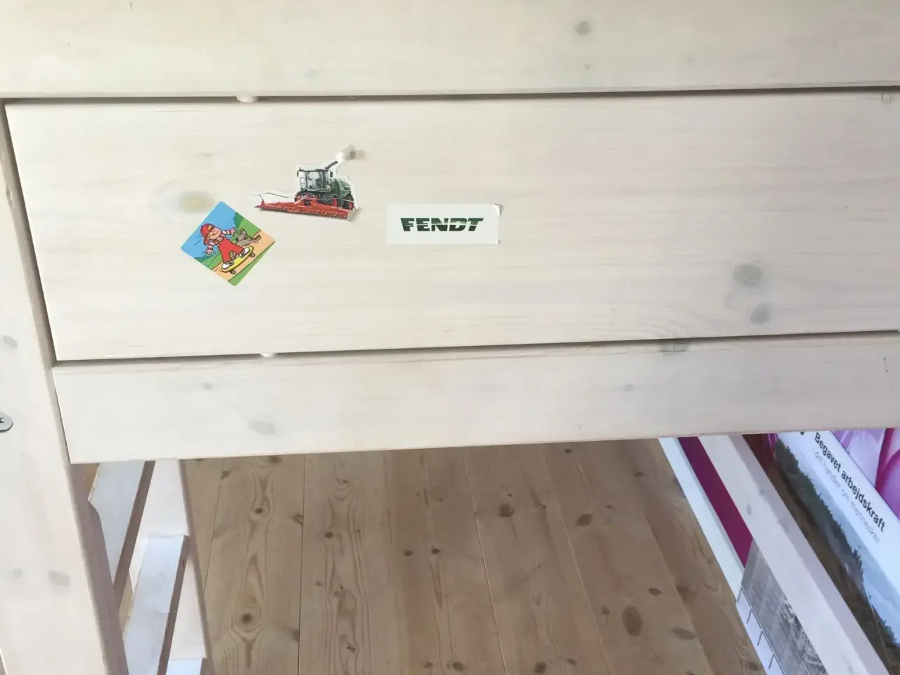 Billede 3 - Halvhøj seng, høj seng