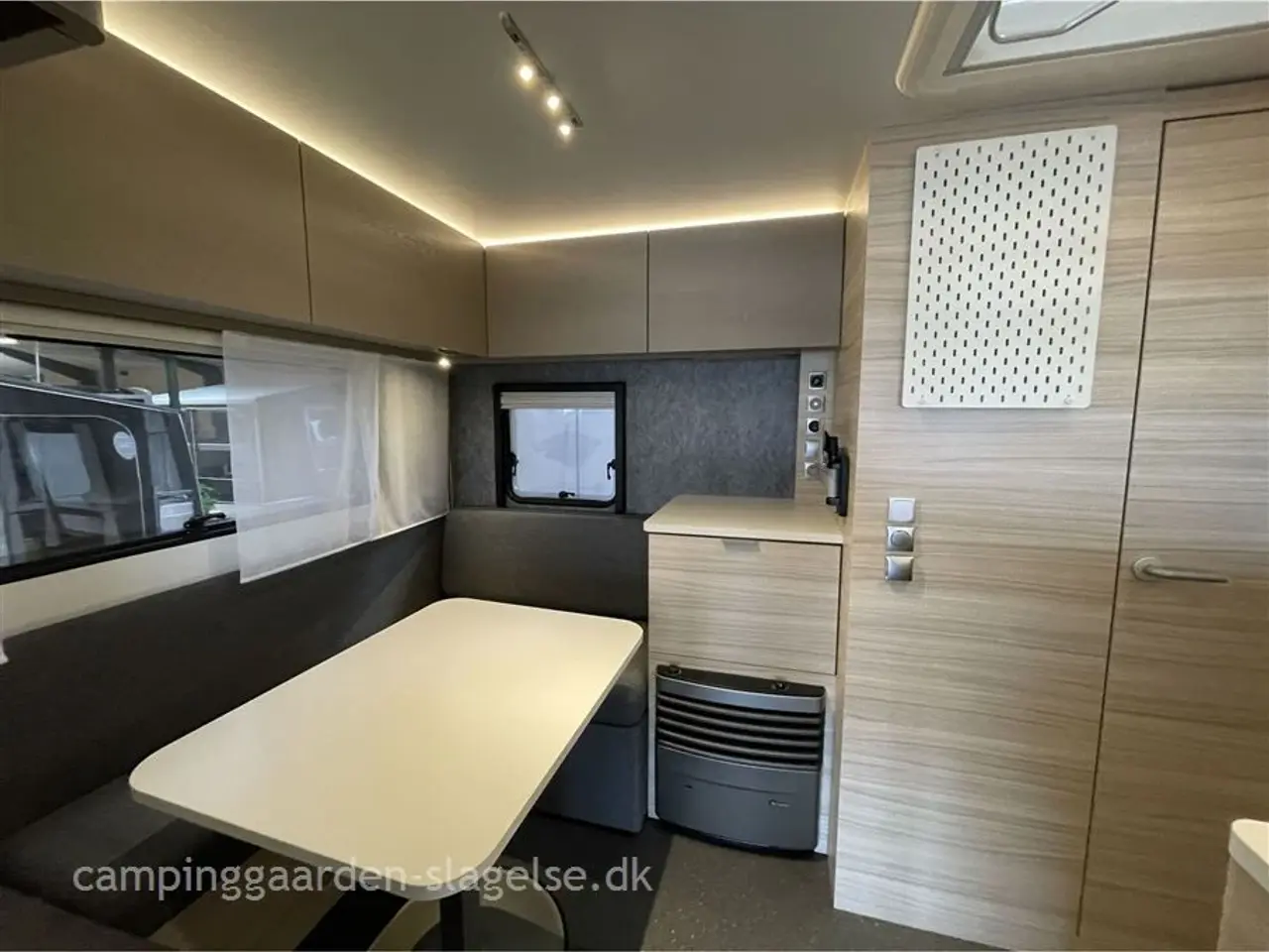 Billede 3 - 2026 - Adria Altea 492 LU   RESERVERET ! Adria Altea 492 LU – fleksibel komfort med et snuptag
