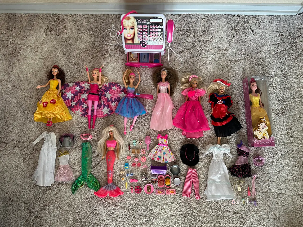 Billede 1 - Barbie dukker og tilbehør stor pakke