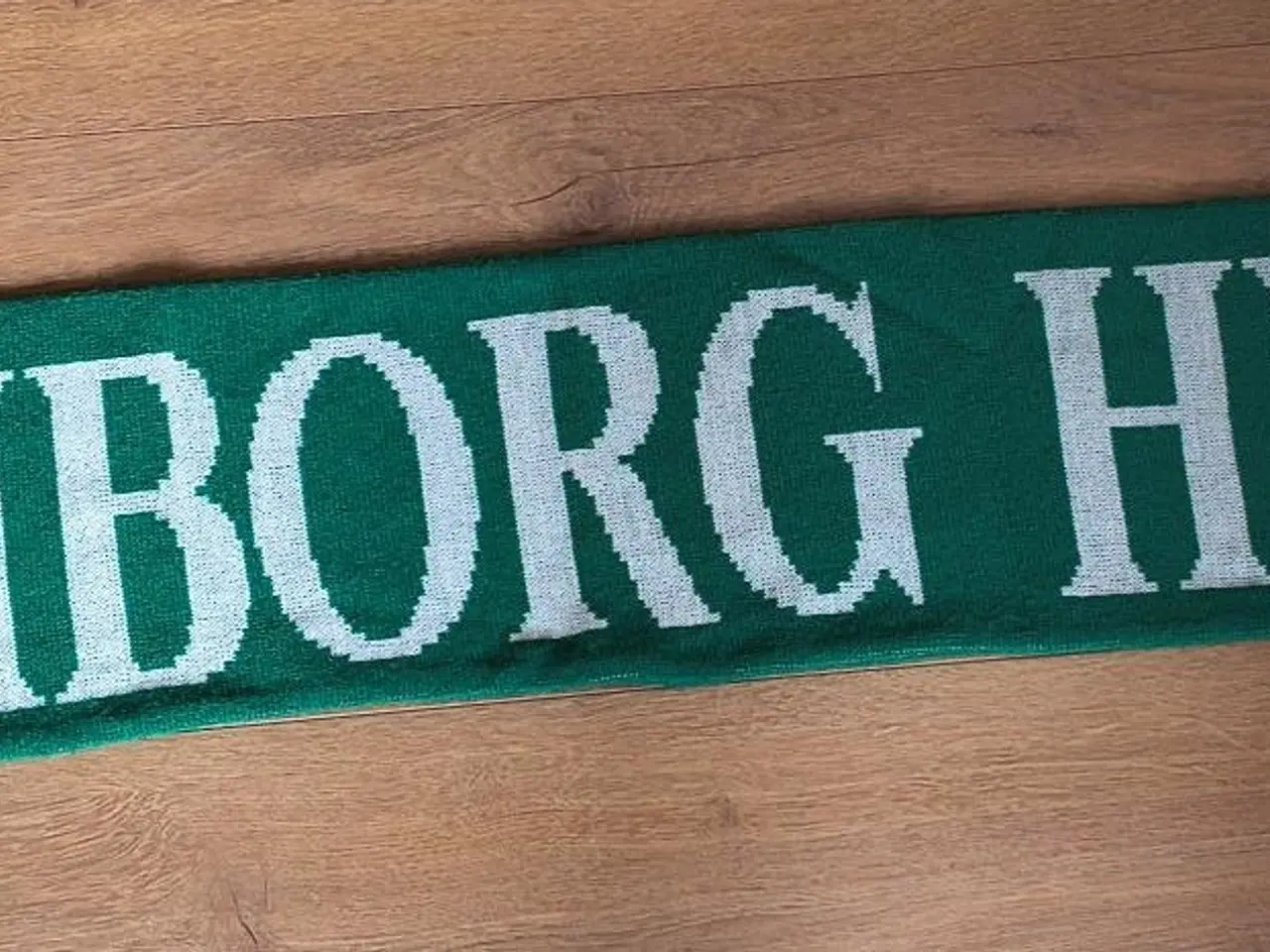 Billede 2 - VIBORG HK HALSTØKLÆDE, 145 CM, SOM NYT