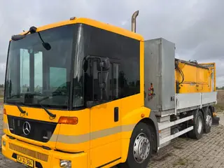 Mercedes-Benz Econic Med asfaltkasse