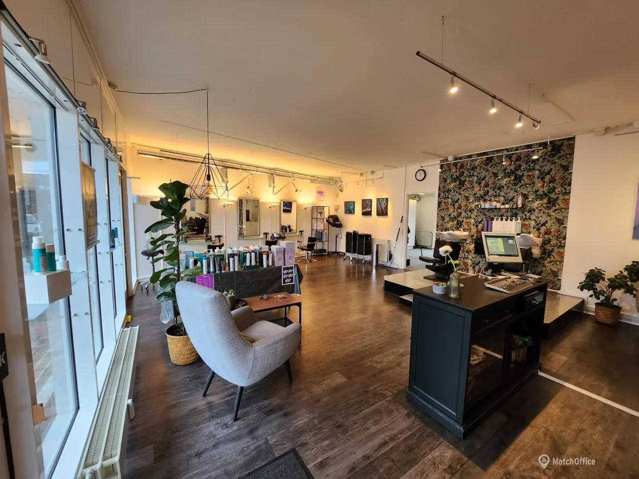 Billede 13 - Frisør Saloon inkl. inventar udlejes. moderne og klar til overtagelse.