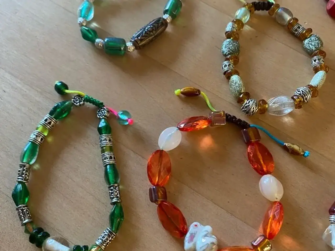 Billede 3 - Nye knyttede armbånd