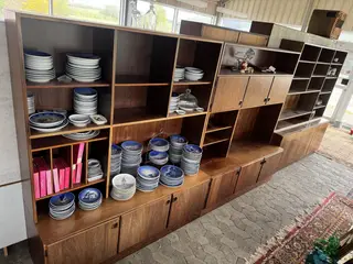 8 Palisander Reoler/skænke sælges 