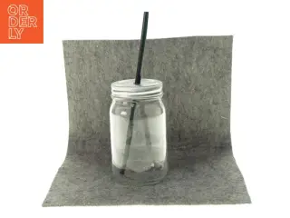 Glas med Sugerør og låg