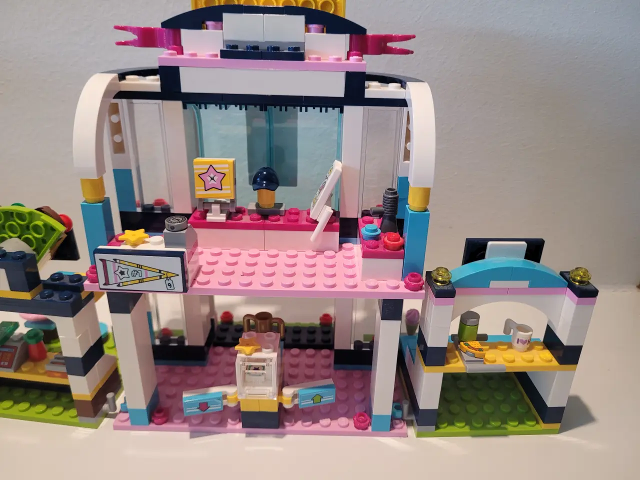 Billede 3 - Lego Friends, 41338 - Stephanies sportsarena