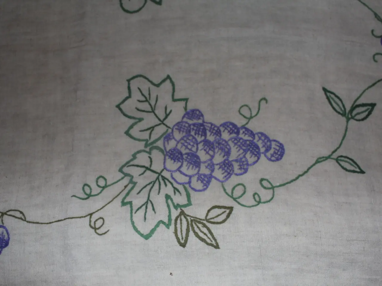 Billede 2 - Dug, broderet på hørlærred 66 x 170 cm