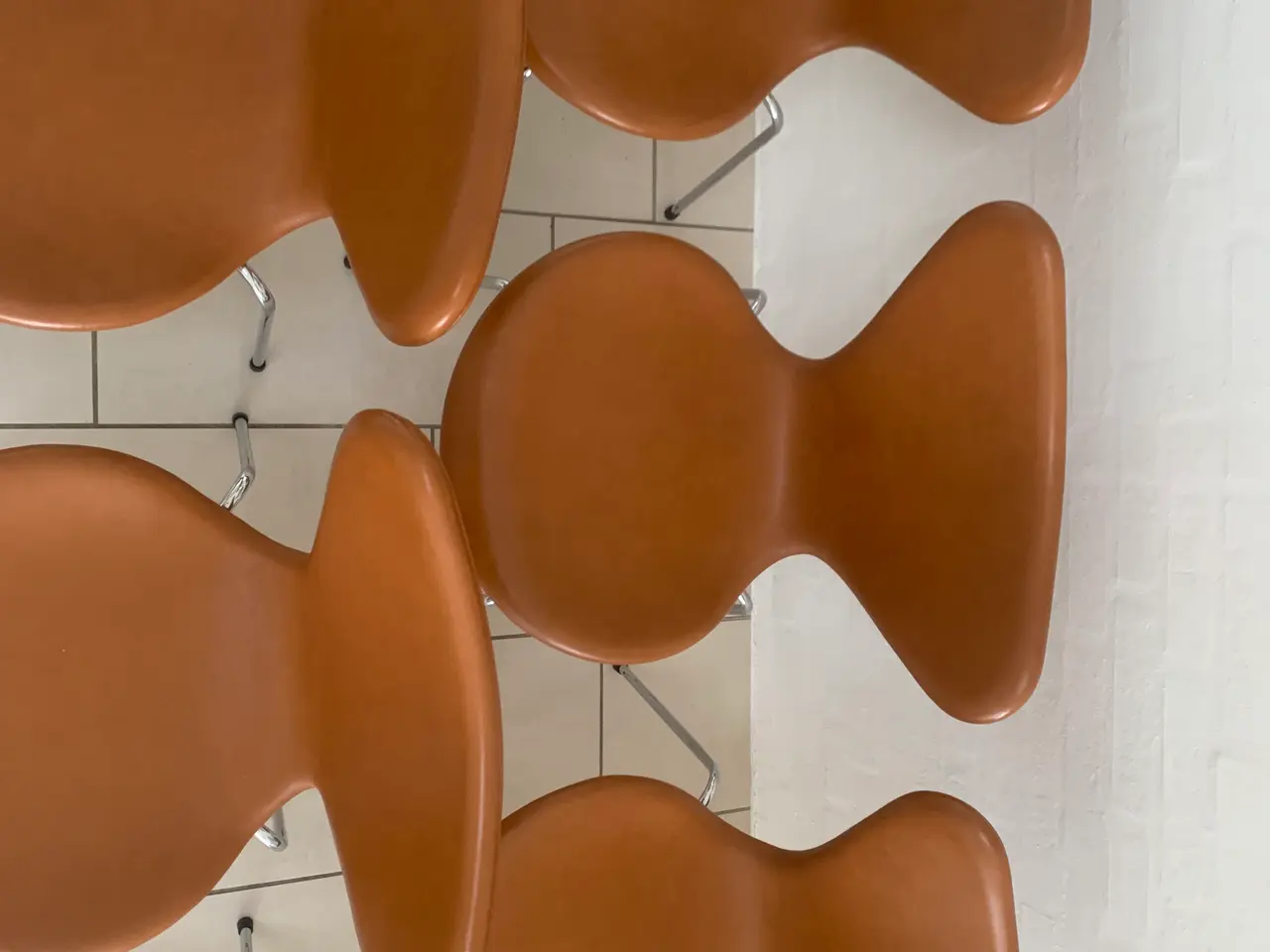 Billede 6 - Arne Jacobsen syverstole 3107 i læder
