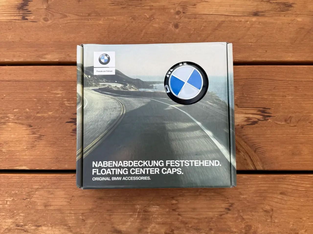 Billede 1 - BMW Wheel Caps /Navkapsler, 68 mm, hvide/blå
