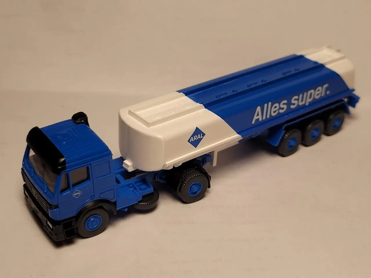 Billede 4 - Mercedes sættevognstræk - ARAL tanktrailer, str.H0