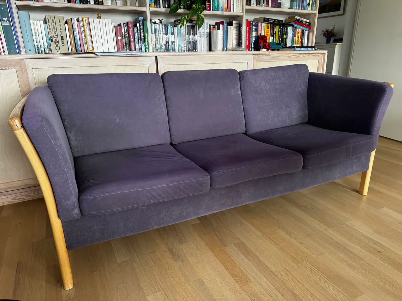 Billede 1 - Solid og behagelig sofa 