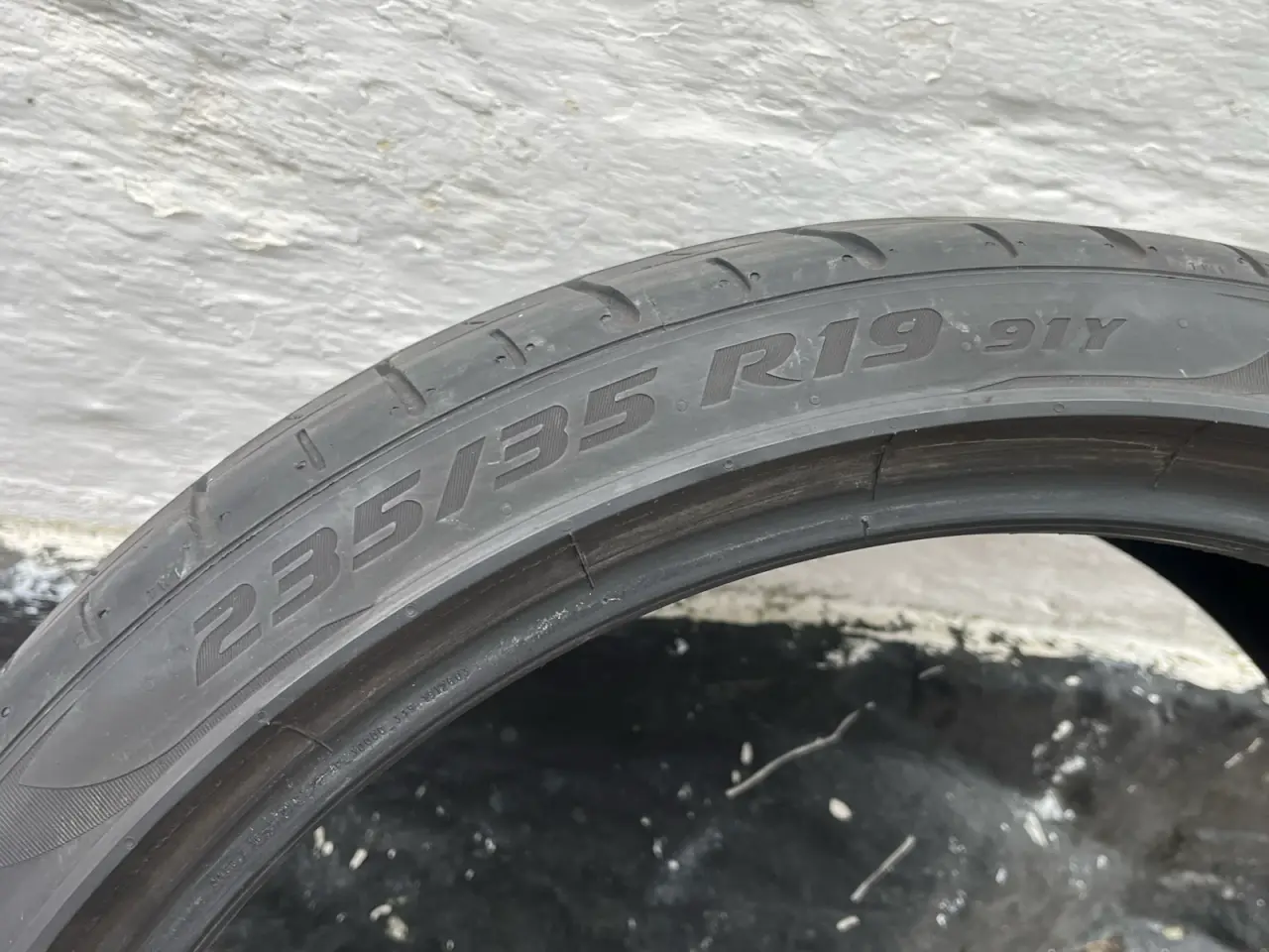 Billede 3 - Pirelli p4 235/35-19