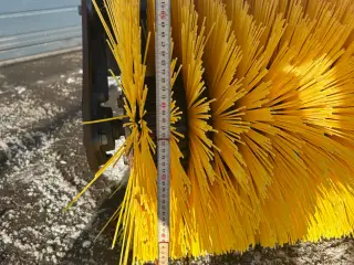 Timan Fejekost 130 cm