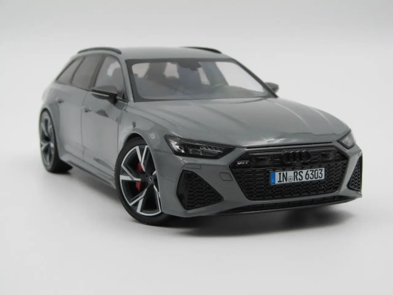 Billede 4 - 2019 Audi RS6 Avant 1:18 - MINICHAMPS