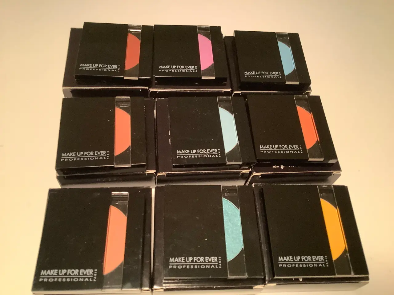 Billede 18 - Stor makeup serie sælges ud .