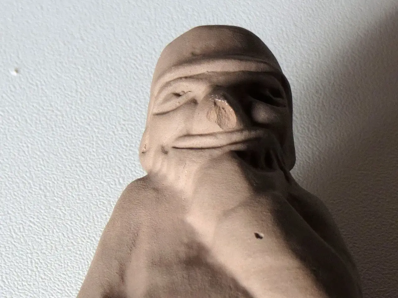 Billede 6 - Uglaseret figur, Michael Andersen