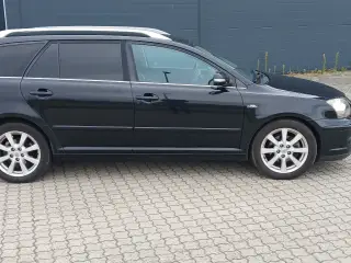 Toyota Avensis stationcar 