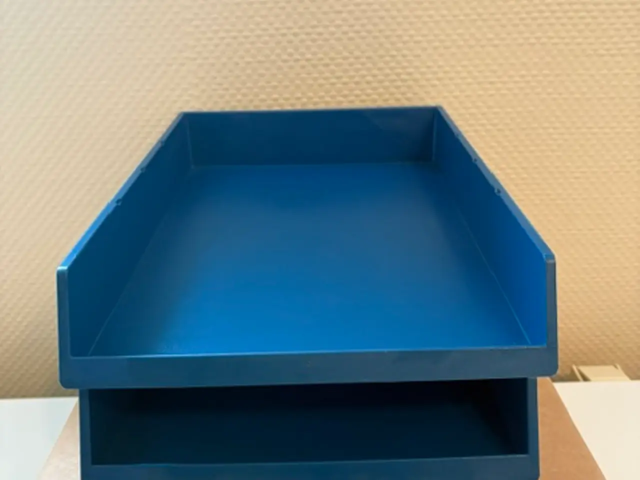Billede 2 - Brevbakke med 2 stk. bakker
