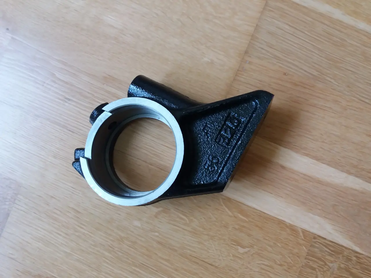 Billede 1 - Beslag for drivakselleje Toyota Celica -Camry