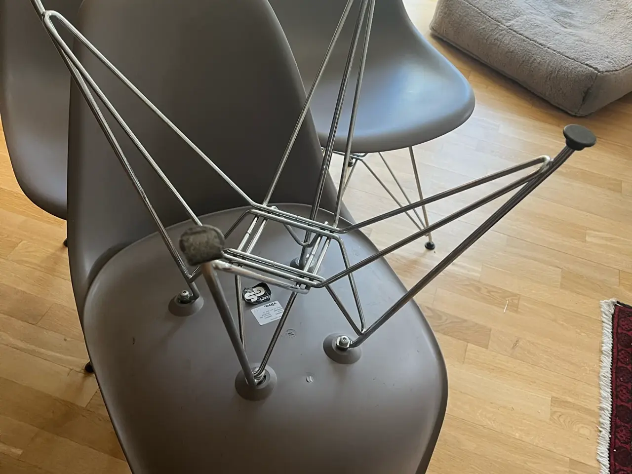 Billede 4 - EAMES PLASTIC SIDE CHAIR DSR, FORKROMET FRA VITRA