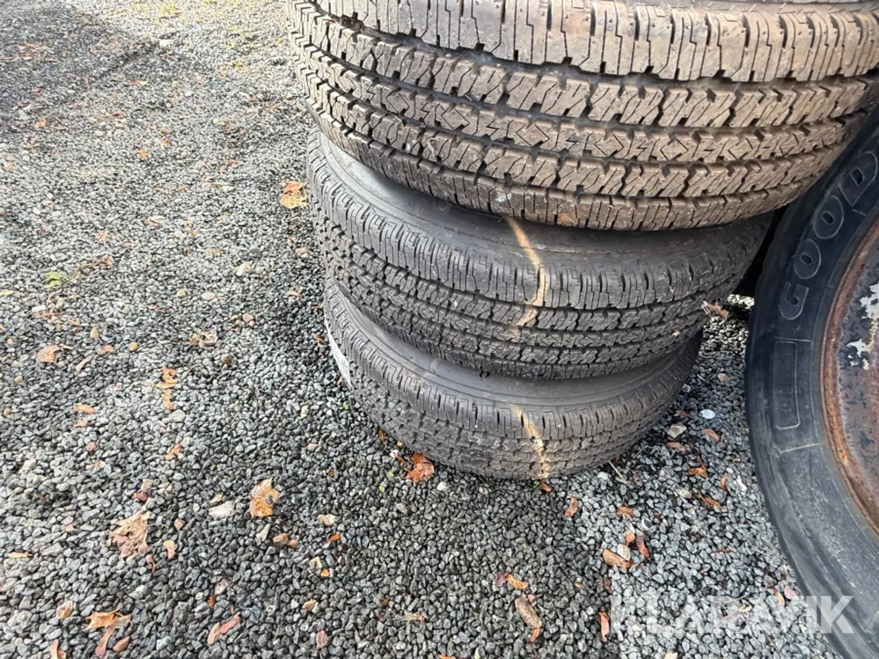 Billede 4 - Dæk og fælge Firestone Chevy Van 4 styk