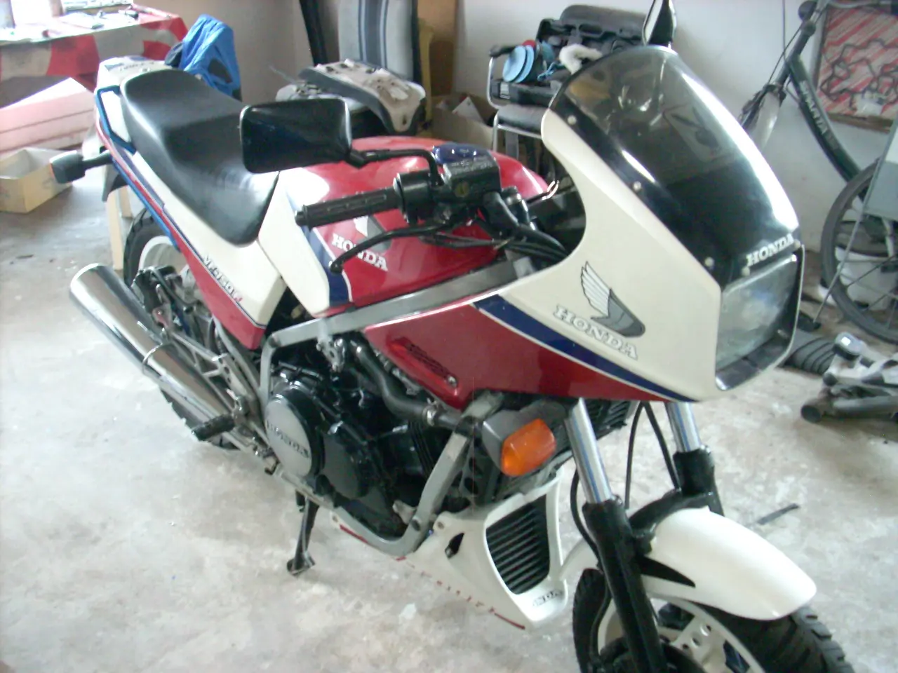 Billede 1 - Honda vf750f 