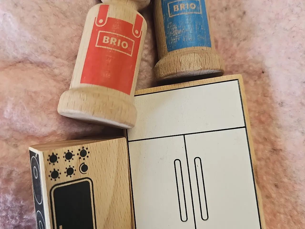 Billede 1 - BRIO træfigurer og køkkenmøbler til dukkehus