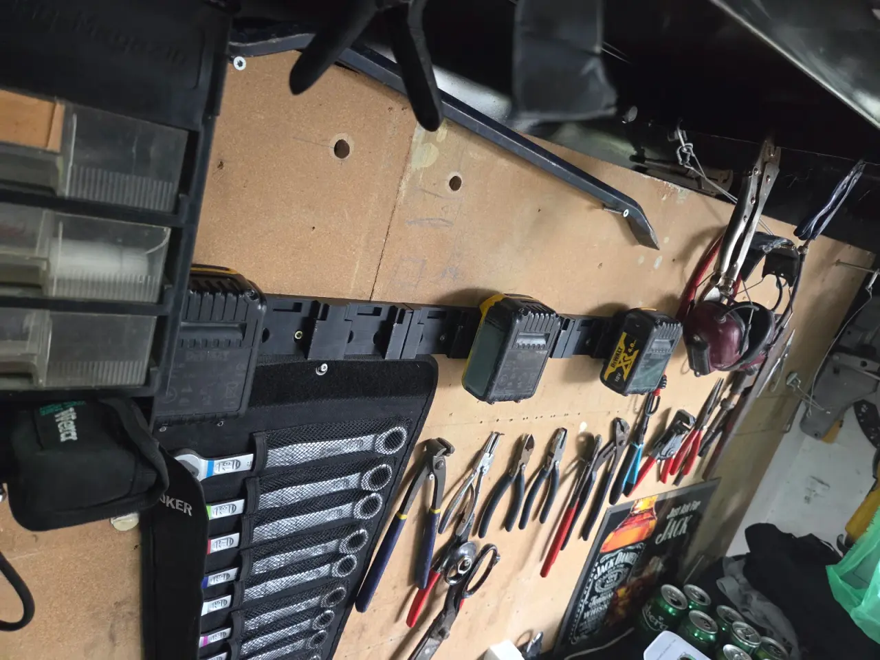 Billede 9 - Dewalt batteriholder til 3 batterier. 
