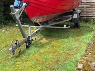 Jolle 14fods med bådtrailer.