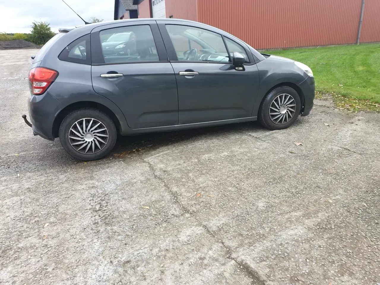 Billede 4 - Nysynet Citroen c3 2012 1,6 4-dørs m. bagklap