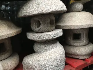 Granit lamper