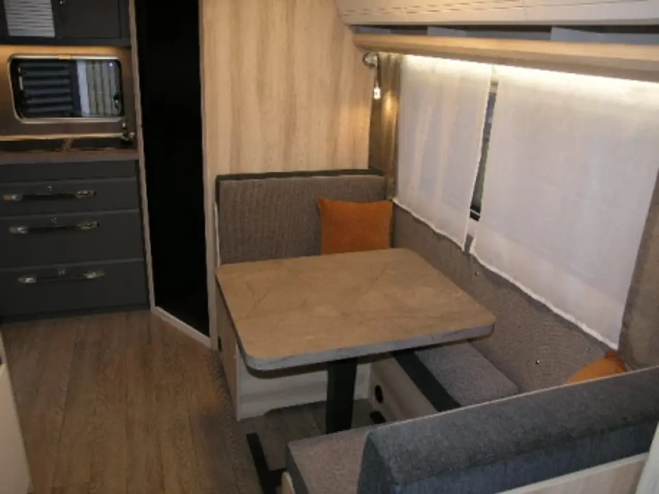 Billede 8 - Hobby De Luxe 460 SL DK Line