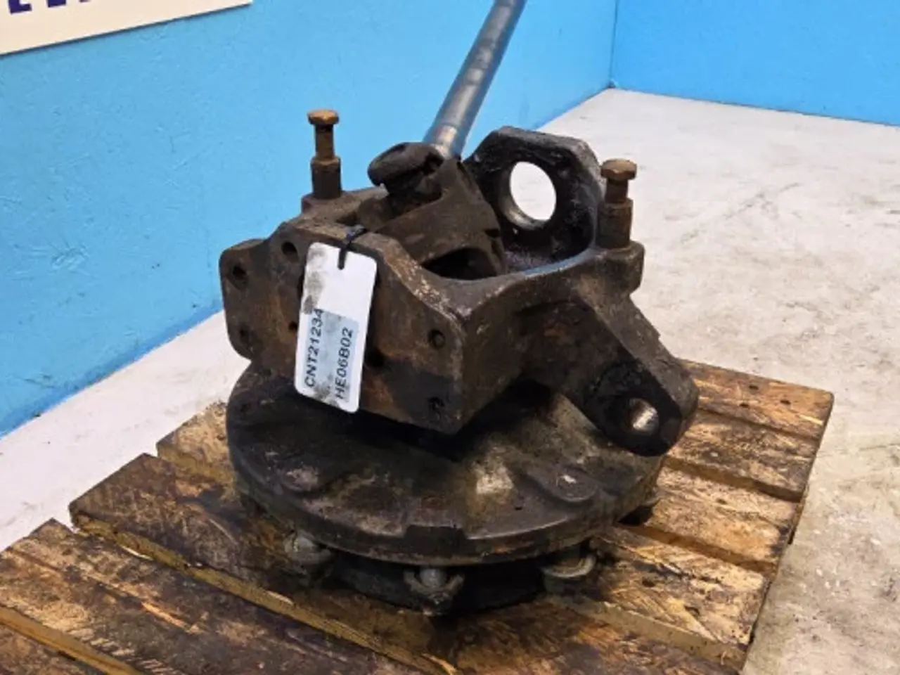 Billede 10 - New Holland LB115B Hjulnav R. 85821290