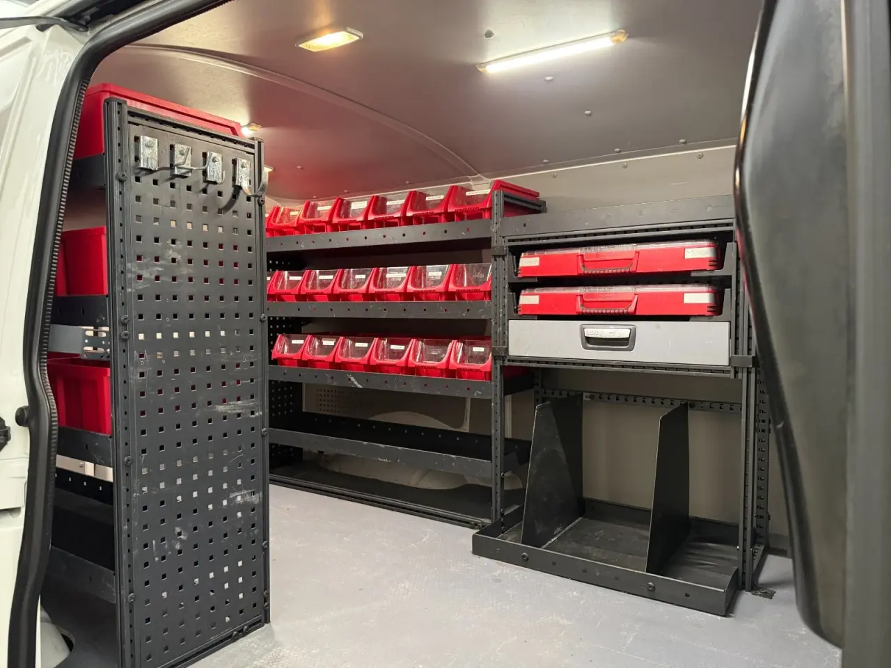 Billede 7 - VW Transporter 2,0 TDi 102 Kassevogn kort