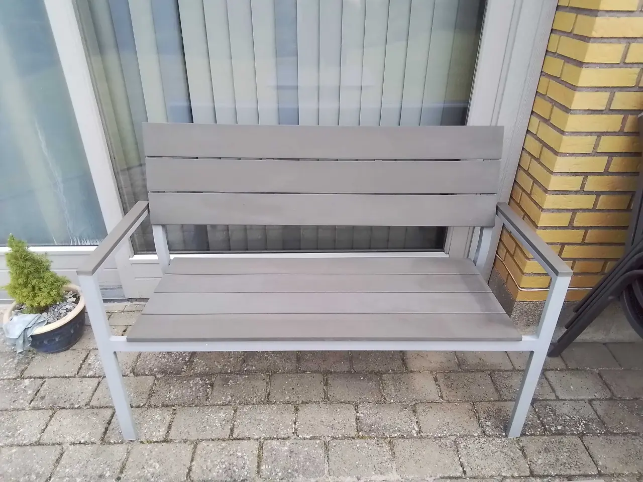 Billede 2 - Havebænk og bord , non wood, vedligeholdesfrit , 