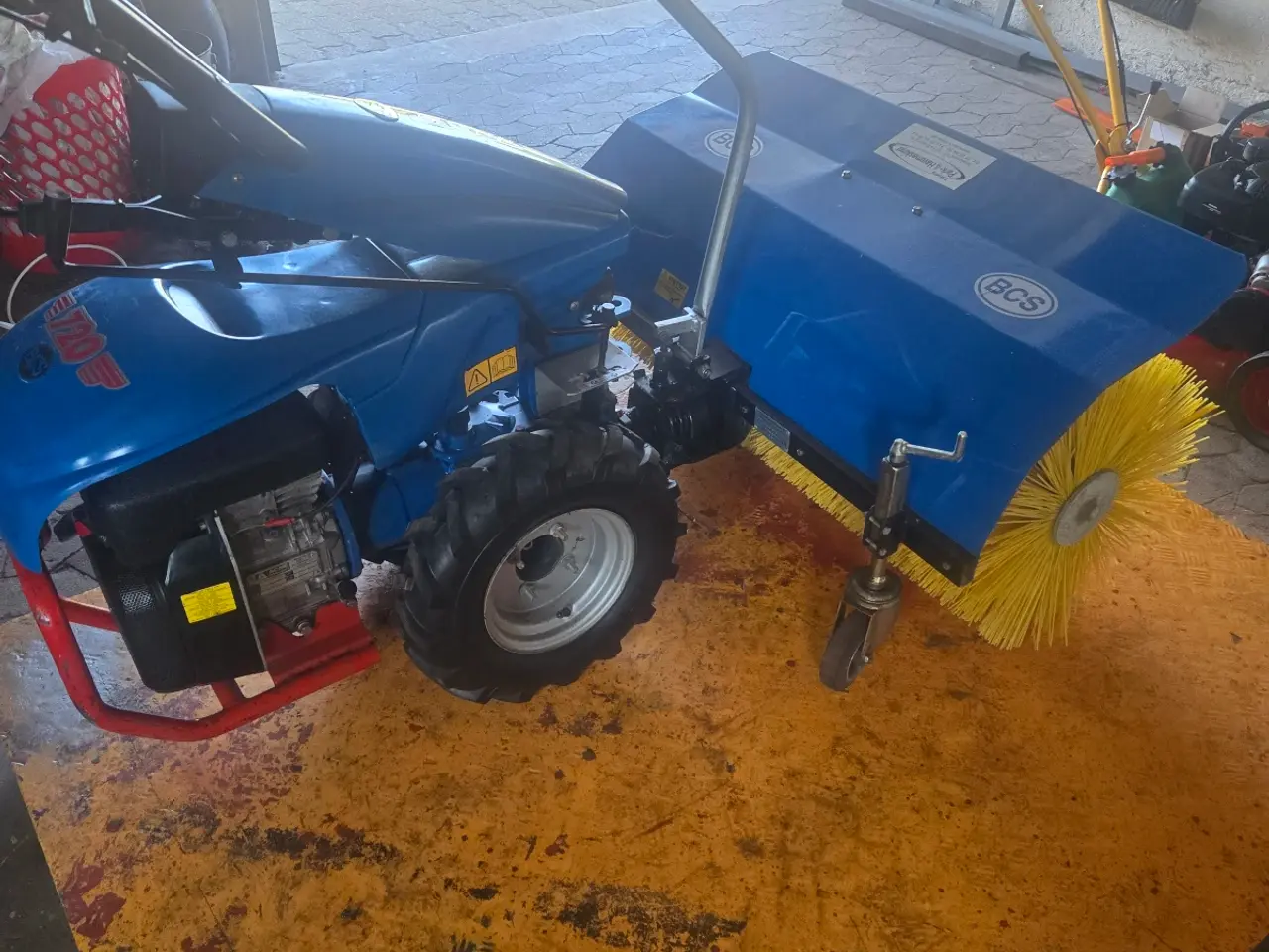 Billede 1 - Bcs 720/Ferrari fejekost