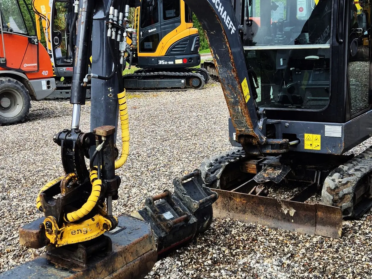 Billede 3 - Schaeff TC22.2 / Engcon rotortilt / pænt timetal / skovlpakke