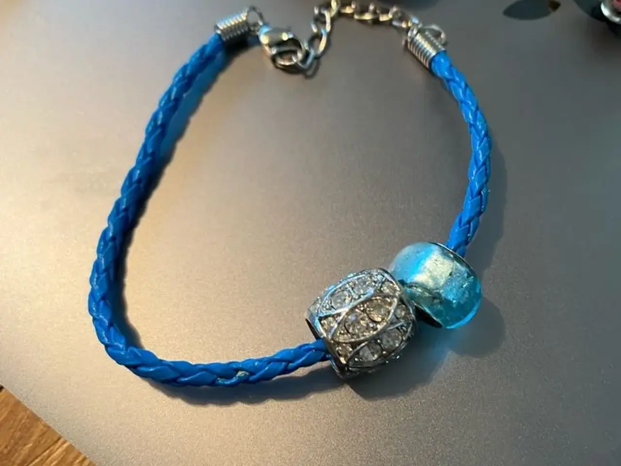 Billede 2 - Flotte nye armbånd