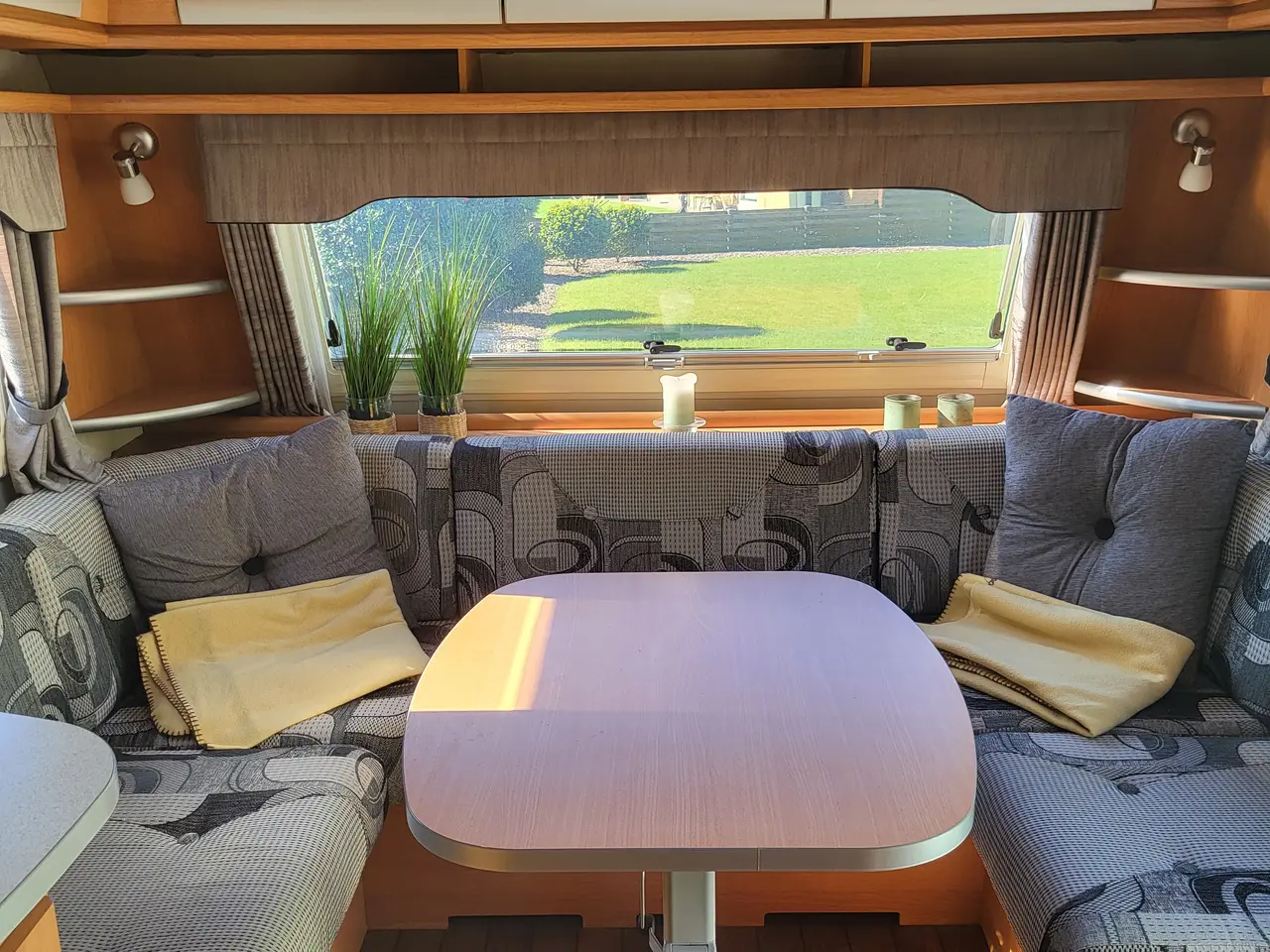 Billede 4 - Campingvogn med fortelt